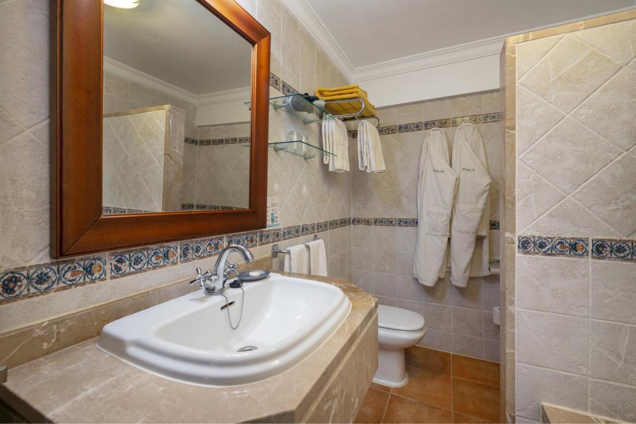 Family Room Spa access